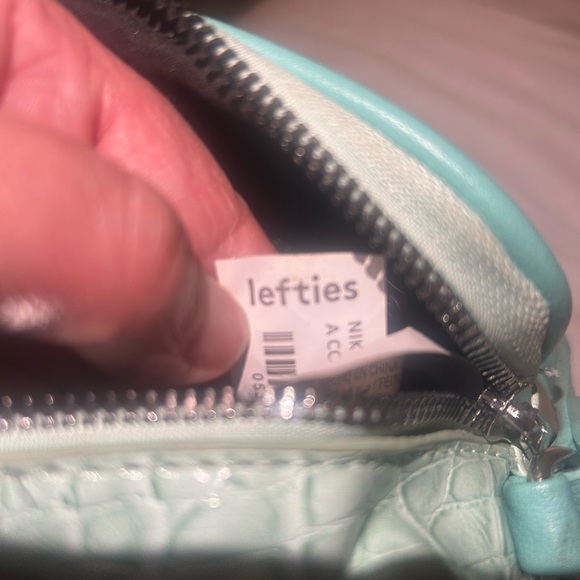 Chic Mint Green Crocodile-Embossed Crossbody Bag - Picture 3 of 5